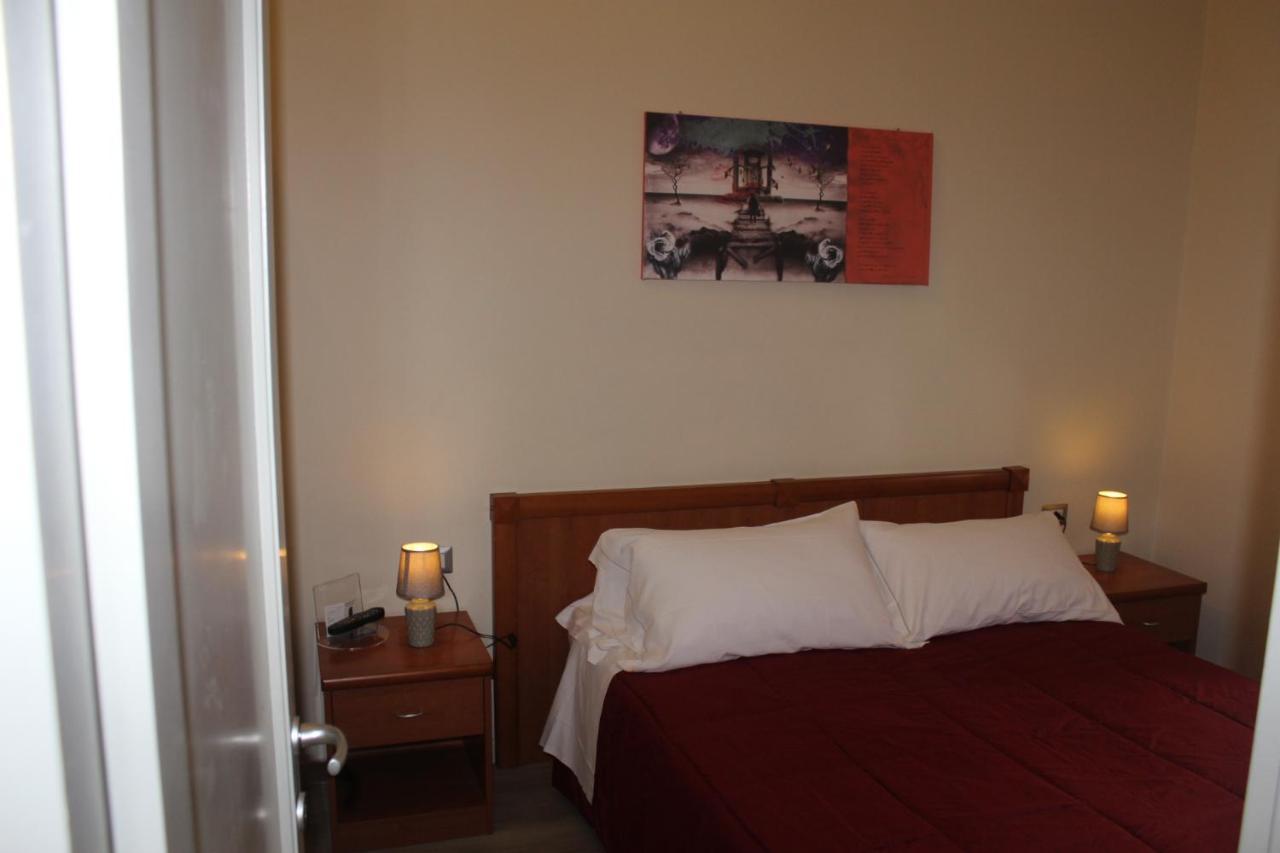 Hotel Il Casale Trevignano Romano Esterno foto
